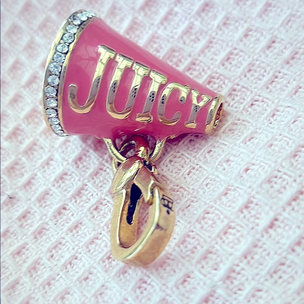 Juicy Couture Cheerleader Megaphone in Pink Charm